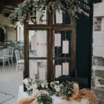 plan de table fenêtre revisitée pour un mariage élégance végétale au Château du biez