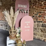 panneau de bienvenue personnalisé pour un mariage naturel nude