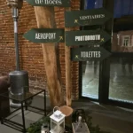Poteau directionnel pour un voyage d
