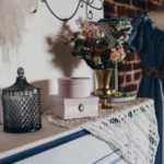 détail coin photo mariage Bridgerton, décoration mariage lille