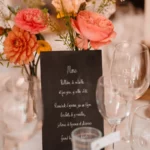 menu de mariage Gipsy écrit à la main sur base ardoise