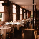 vue en longueur des tables du mariage