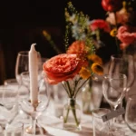 Fleurs sur la table de mariage gypsi, décoratrice de mariage nord